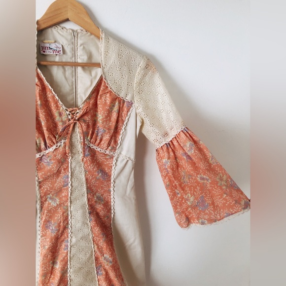 Vintage 60s 70s Prairie Mini Dress / Renaissance Revival Bell Sleeve Mini Dress - Picture 8 of 12